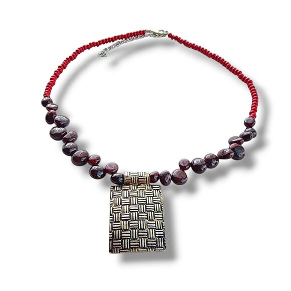 Vintage Genuine Garnet Stone Beaded Choker Necklace Pendant With Motif 16" Red - Picture 1 of 10